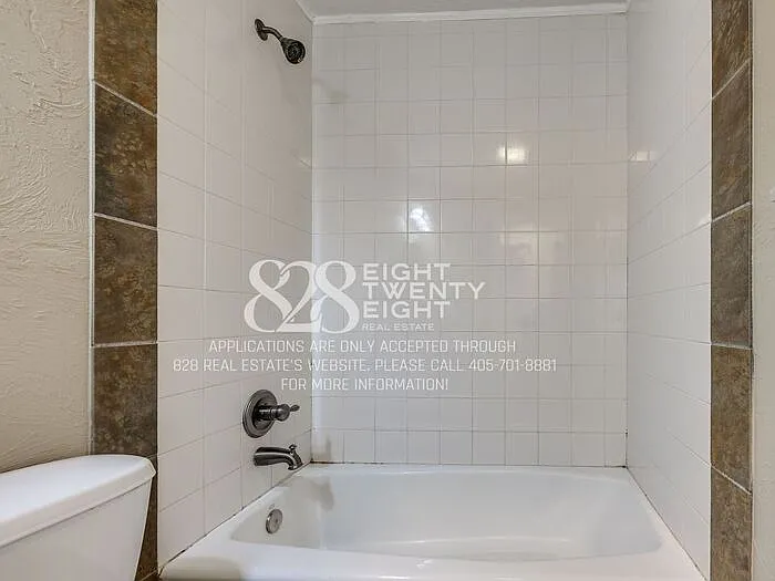 401 E Kerr Dr — Photo 18