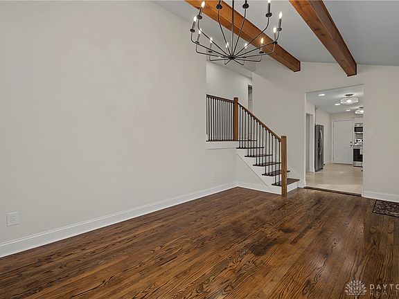 4th image of 179 N 4th St