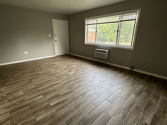 2nd image of 1316 Carol St #1A