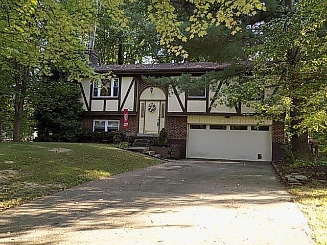1st image of 17 Hammann Dr