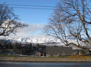 1621 E 19th St, The Dalles, OR 97058