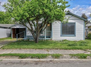 418 SE L St, Grants Pass, OR 97526