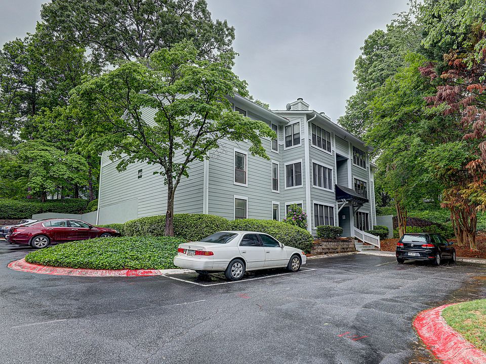 1st image of 403 Summit North Dr NE #403