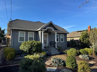 410 S 3rd St #A, Silverton, OR 97381