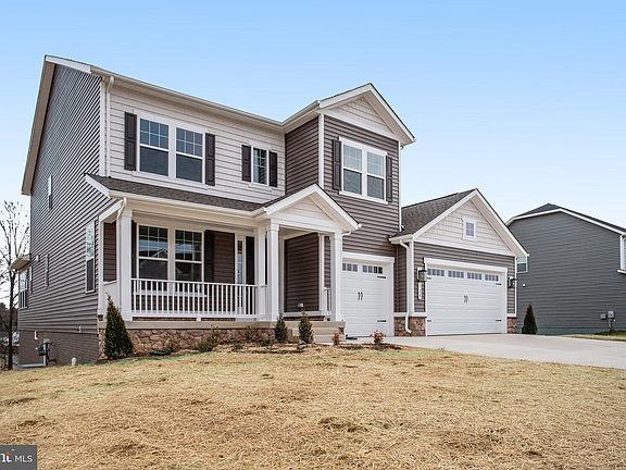 2nd image of 124 Marble Oak Dr