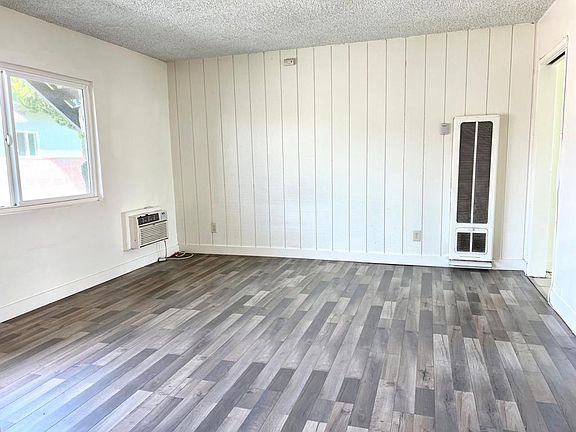 3rd image of 11934 Runnymede St #0
