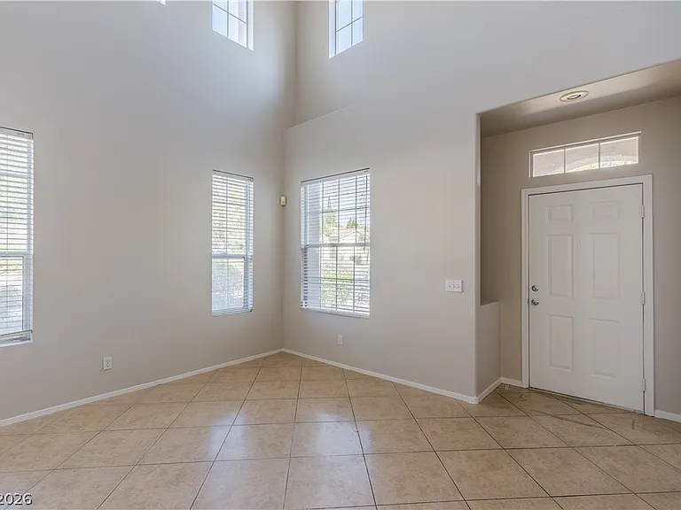 10517 Jeremy Ridge Ave — Photo 7