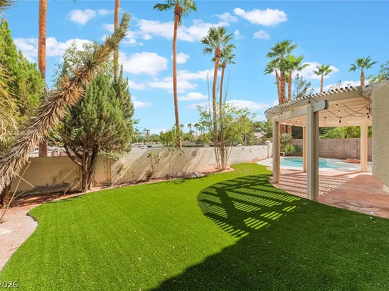 2100 Desert Peak Rd — Photo 40