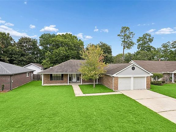 2nd image of 133 Goldenwood Dr