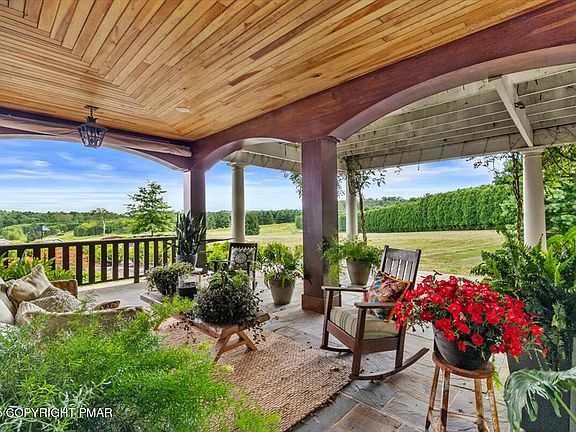 5th image of 1212 Burger Hollow Rd