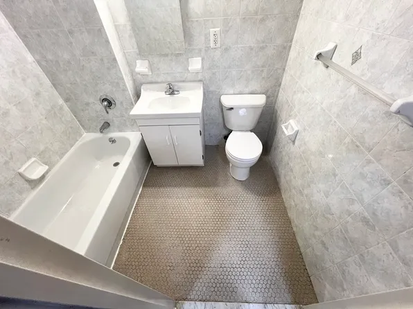 19-54 77th Street image 24 of 27