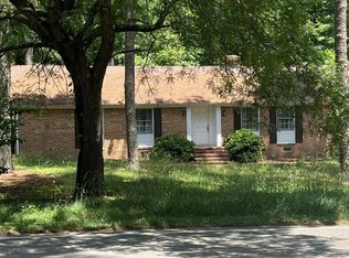 614 W Chatham St, Apex, NC 27502