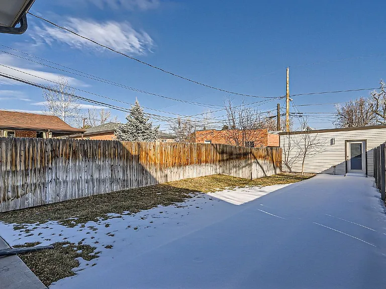2142 Julian St — Photo 25