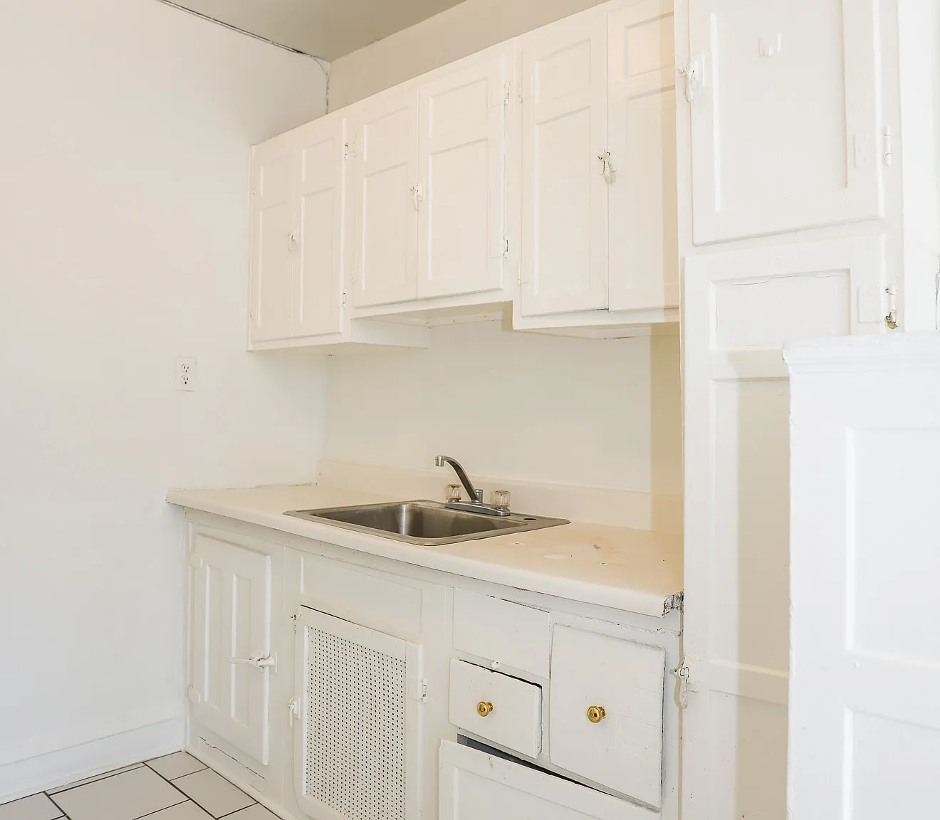 1 bed, 700 sqft, $1,550 — Photo 4