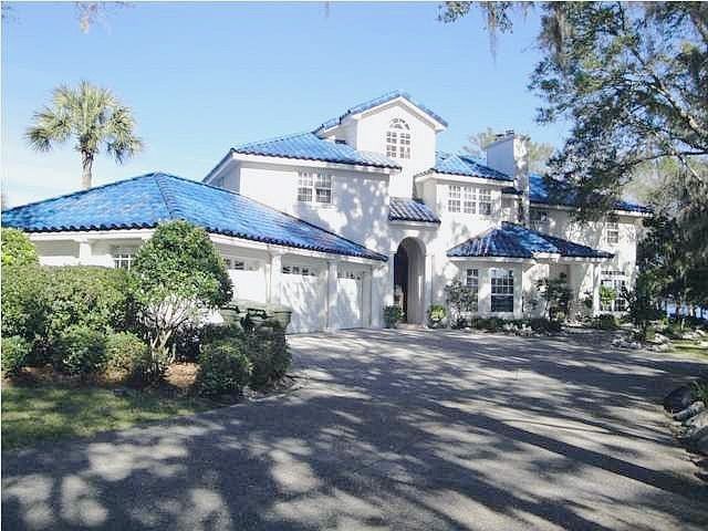 1st image of 2324 Country Club Dr