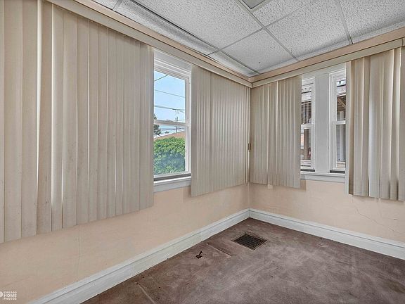 4th image of 5134 N Central Park Ave