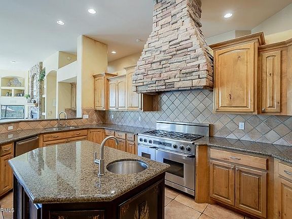 4th image of 108 E Amberwood Dr