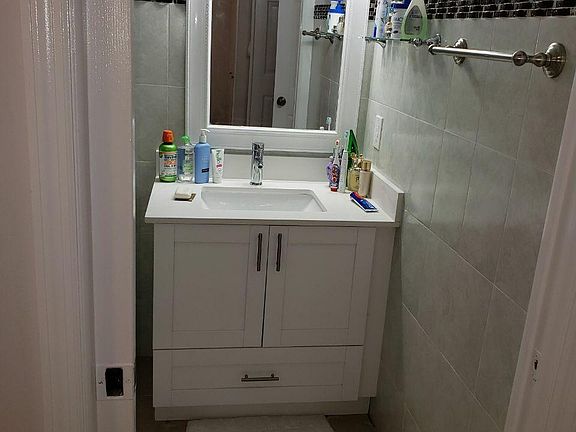 5th image of 2734 Bird Ave APT 214