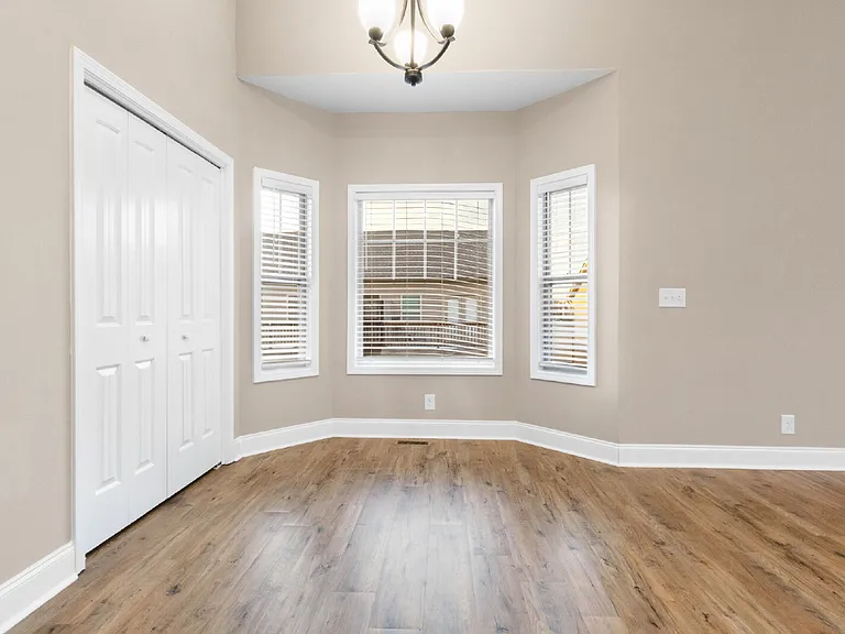 177 Dundee Dr — Photo 3
