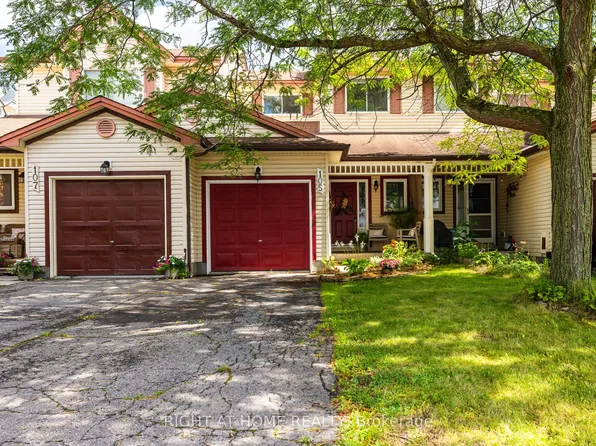 105 Crampton Dr, Carleton Place, ON K7C 4P8