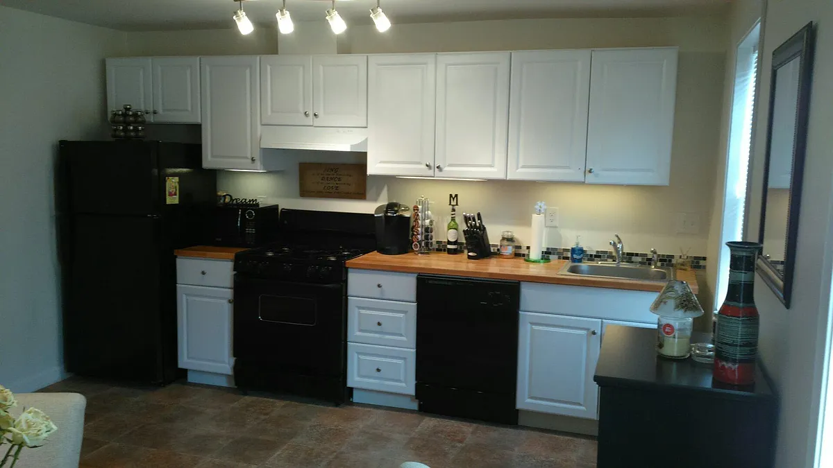Building Photo - 1427 McCulloh St #1