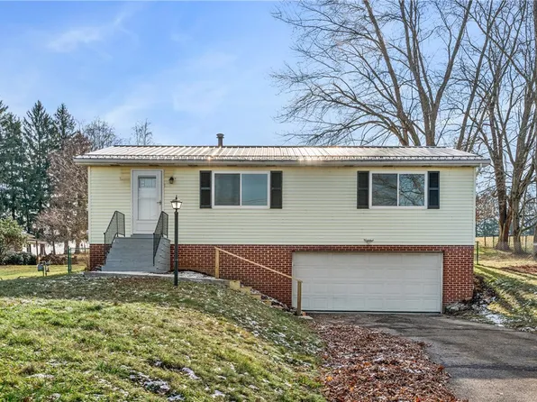 216 Lillian Rd, Leechburg, PA 15656