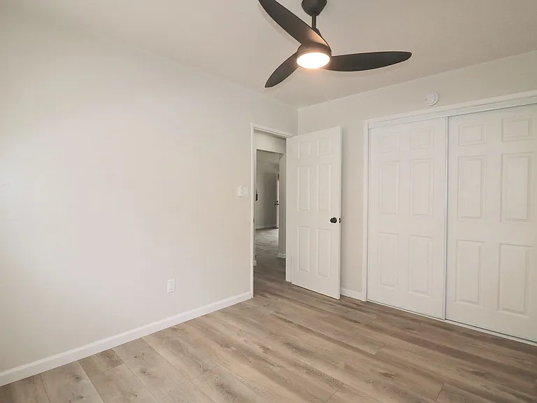 4458-64 1/2 Oregon St — Photo 13