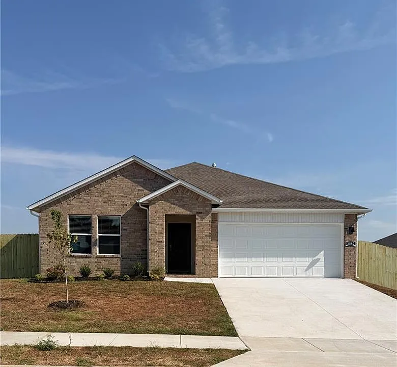 3080 Rosalee Ln