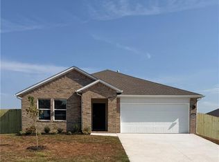 3080 Rosalee Ln, Gravette, AR 72736