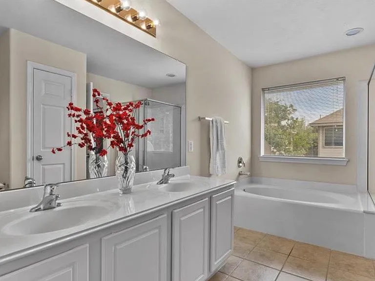 12430 Oriole Lake Way — Photo 6