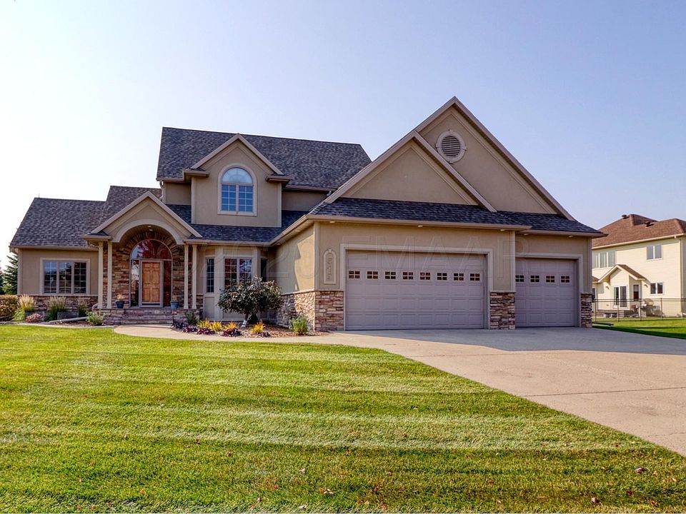 1st image of 519 Wellington Ct