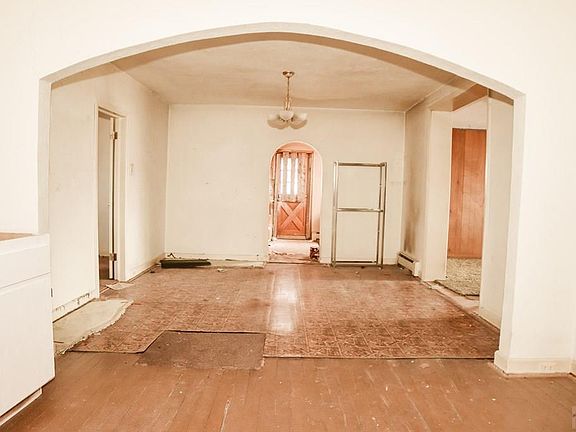 4th image of 4678 Goodnight Ave