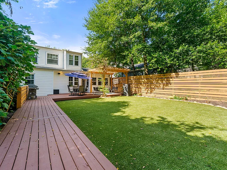 371 Deering Rd NW — Photo 3