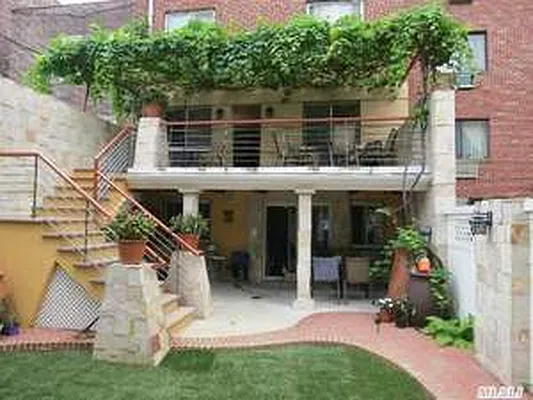 Rented by NYC Living Well Realty LLC | media 8