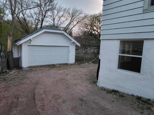 3912 W 4th St, Sioux City, IA 51103