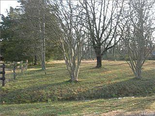 1st image of 117 White Oak Dr