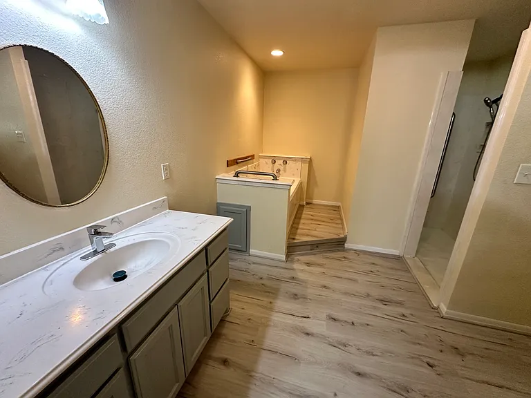 1747 N McCart St — Photo 10