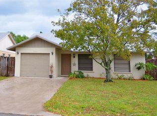 5705 SE Katharine Ave, Stuart, FL 34997