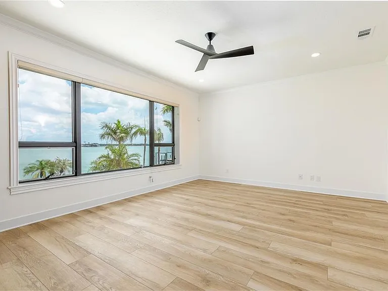 4 Paradise Ln — Photo 17