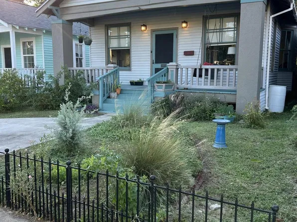 3911 Bernardo De Galvez, Galveston, TX 77550
