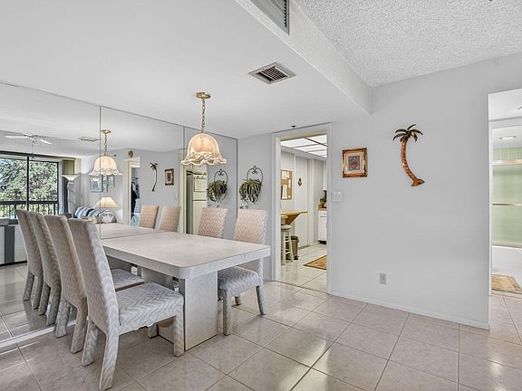 2nd image of 1736 Bridgewood Drive