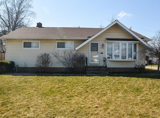 1742 Alcester Rd, Mayfield Heights, OH 44124