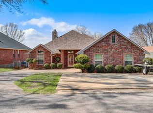 190 Ocean Dr, Gun Barrel City, TX 75156