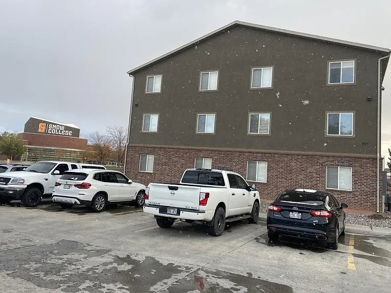 797 W 50 N #102 — Photo 1