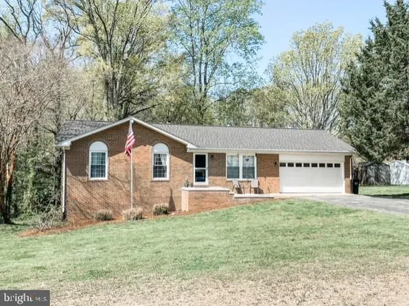 24295 Windy Ct, Hollywood, MD 20636