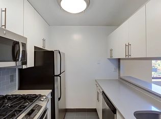 260 W 52nd St APT 10C, New York, NY 10019