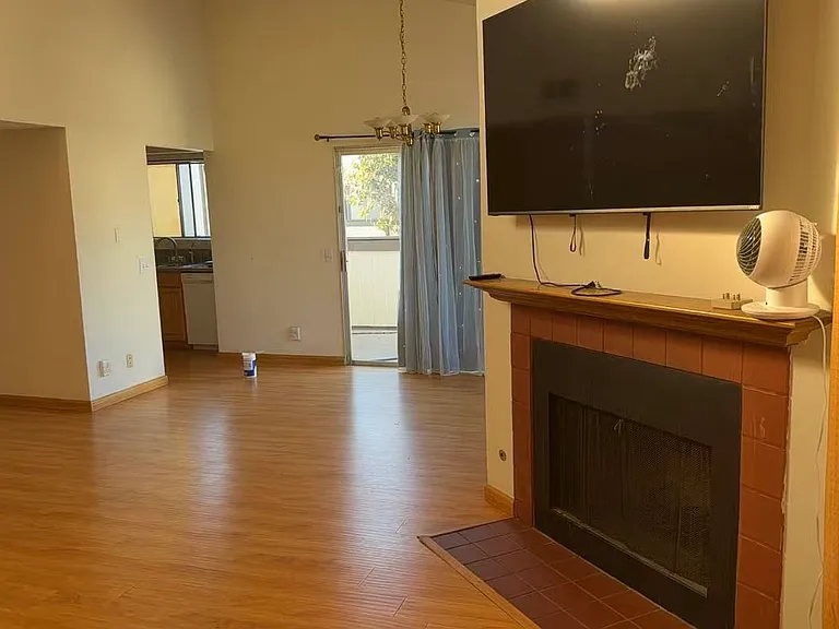 1218 S Cypress Ave #F — Photo 16