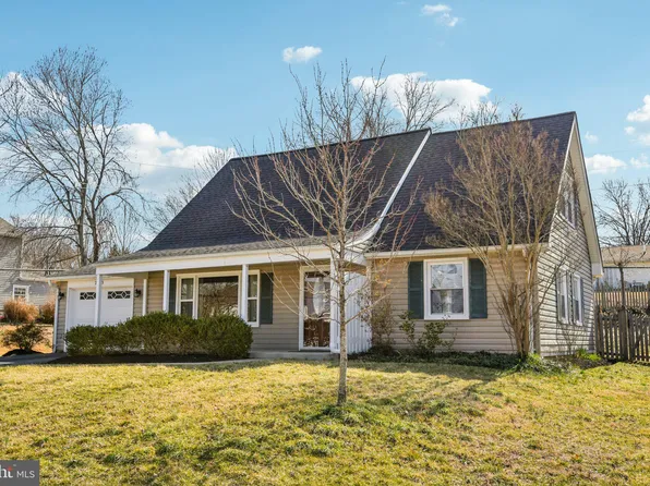 2733 Keystone Ln, Bowie, MD 20715