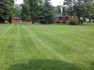 2796 E Ruritan Rd, Roanoke, VA 24012