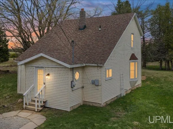 5768 M 35, Perkins, MI 49872